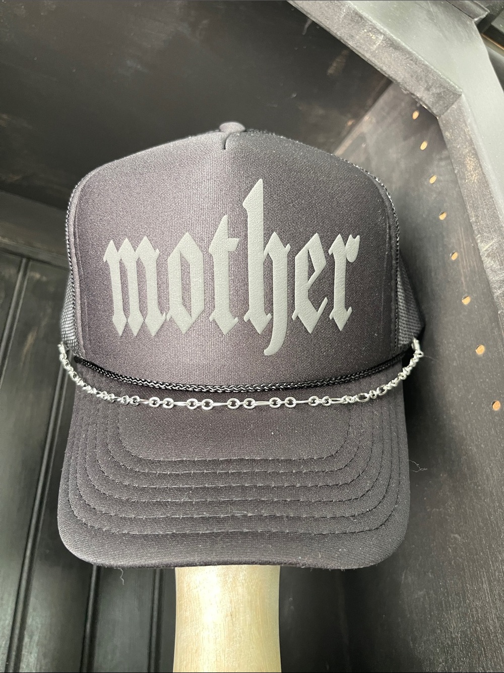 OTTO Black 'mother' silver Chain-Trim Trucker Hat
